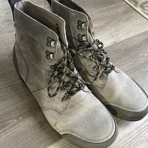 Sorel Men's Gray Lace-Up Leather Boots